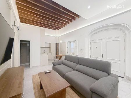 2 room luxury Flat for rent in Seville, Andalusia - Photo 2