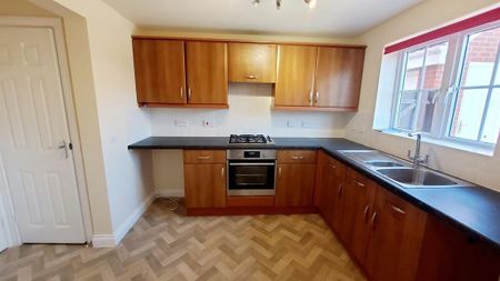 Garlandstone Walk, Hempsted - Photo 4