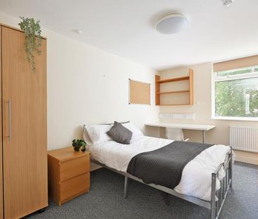 Student Apartment 4 bedroom, Ecclesall Road, Sheffield - Photo 4