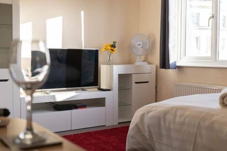 Studio to rent - Photo 4