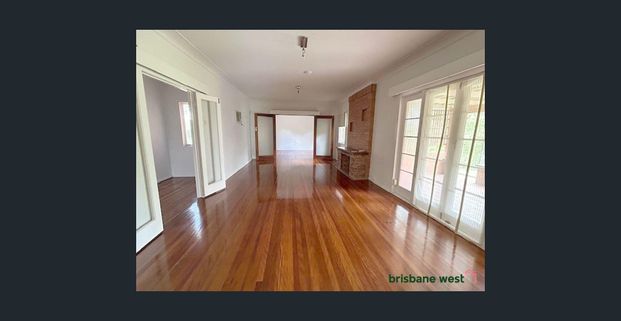 GREAT FAMILY HOME - Photo 1