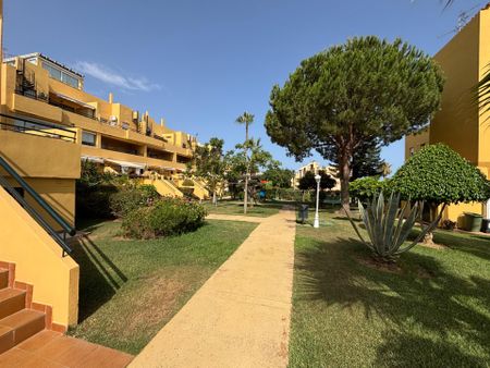 Duplex en alquiler en Sitio de Calahonda, Mijas - Photo 3
