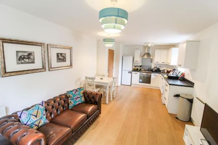 1 bedroom flat to rent - Photo 2