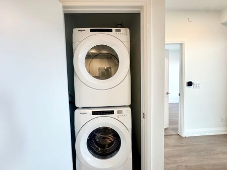 For Lease - 3250 Carding Mill Trail Unit# 409, Oakville, Ontario - Photo 4