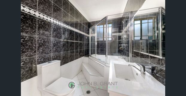 ONLY SIX MONTH LEASE! - Photo 1