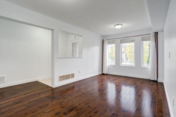 For Lease - 125 Faris Street, Bradford West Gwillimbury, Ontario - Photo 1