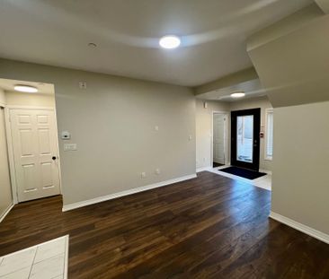 For Lease - 402 The East Mall N/A Unit# 116, Toronto, Ontario - Photo 2