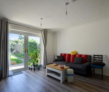 2 bedroom terraced house to rent - Photo 2