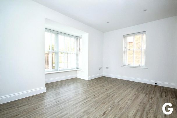 2 bedroom end of terrace house to rent - Photo 1