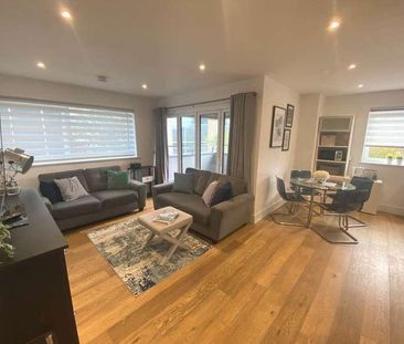 Elstree Way, Borehamwood, WD6 - Photo 2