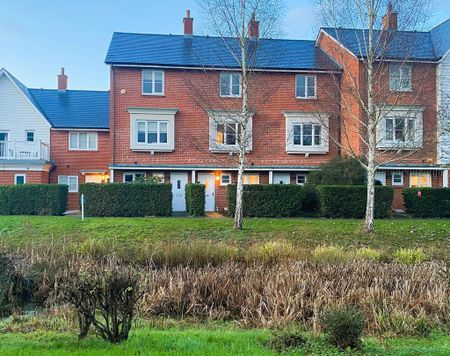 4 bedroom terraced house to rent - Photo 3