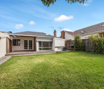16 Shanley Street, Pascoe Vale VIC 3044 - Photo 6
