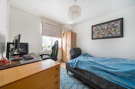 3 bedroom detached house to rent - Photo 4