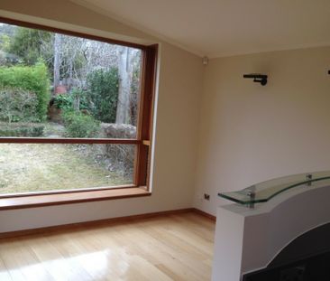 Uniquely designed 4 bedroom house surrounded by beautiful views - Photo 2