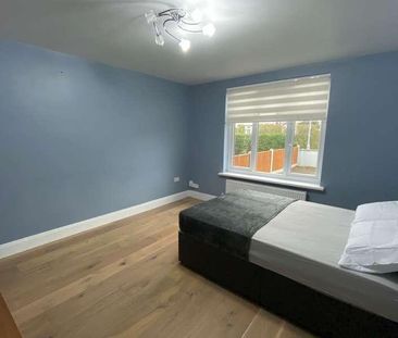 (room) Neasham Road Dagenham, RM8 - Photo 2