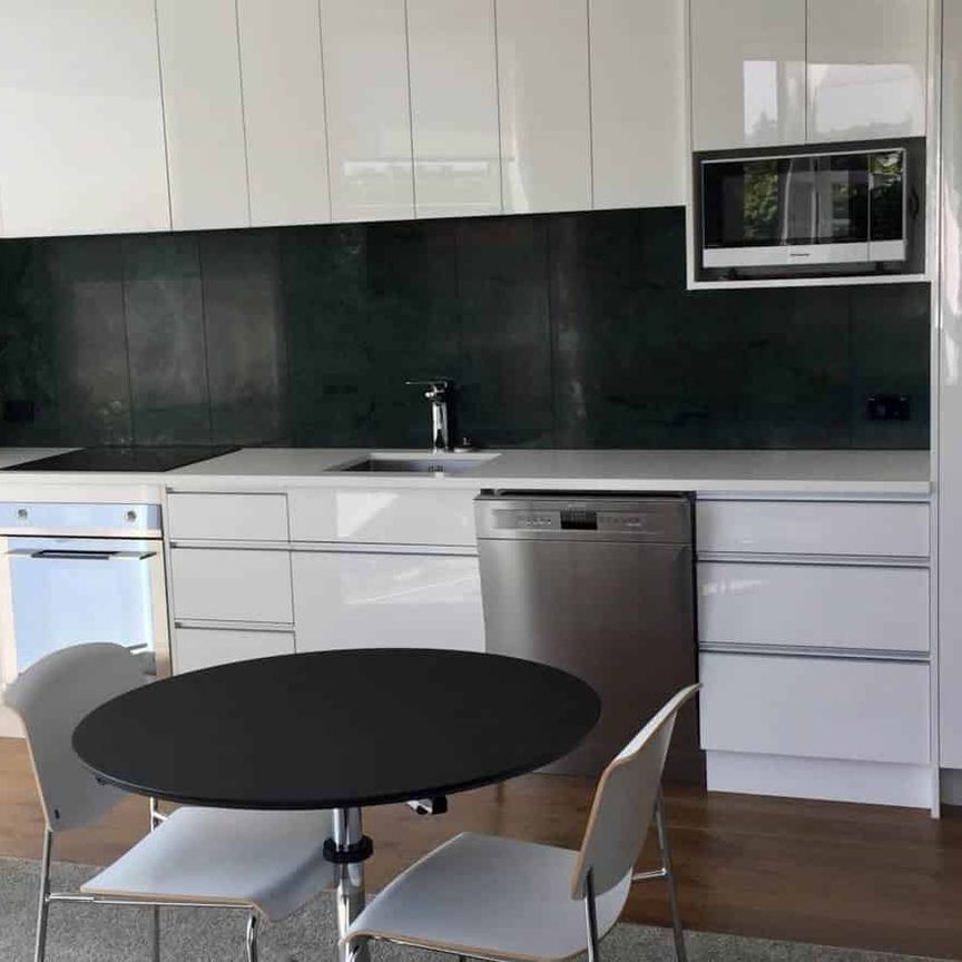 Hypatia Building - Photo 1