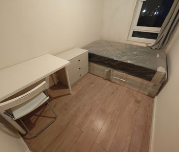 Room in a Shared House, Armadale Close, N17 - Photo 3