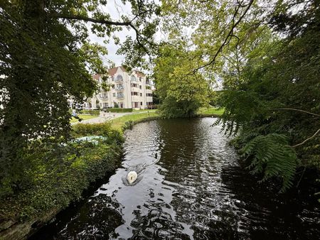 Service-appartement in centrum Brugge, met zicht op prachtige tuin - Photo 3