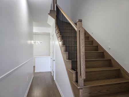 For Lease - 104 Shepherd Drive, Barrie, Ontario - Photo 2