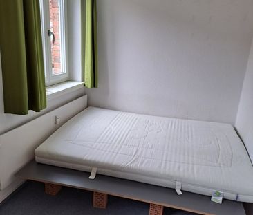 Miete inkl. Nebenkosten: 490 € pro Monat, plus Strom, plus Heizung - Photo 1