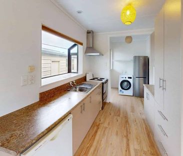 Paraparaumu Beach - 3 bedrooms - Photo 2