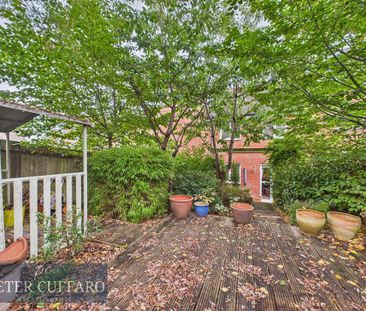 3 bedroom end of terrace house to rent - Photo 1