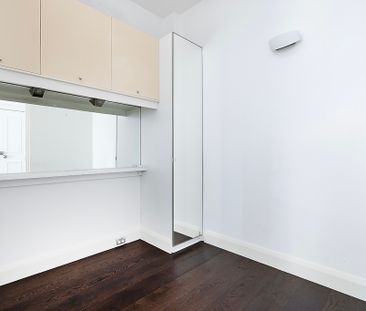 Studio in a boutique block - Photo 2