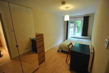 Edgeworth Drive, Fallowfield, Manchester, M14 - Photo 3