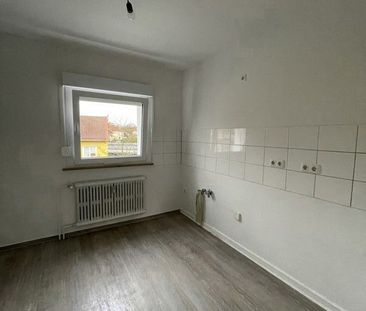 Ein tolles Wohngefühl: günstige 3-Zimmer-Wohnung - Photo 2