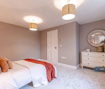 4 bedroom detached house to rent - Photo 5