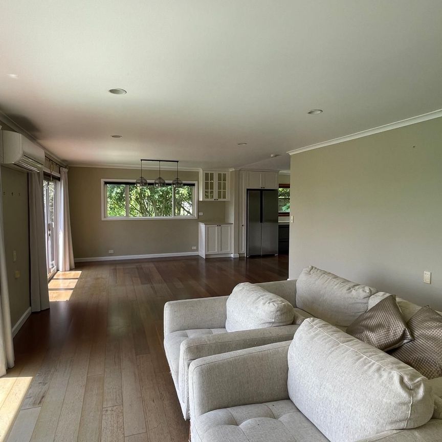 4 bedrooms + study lifestyle block - Photo 1