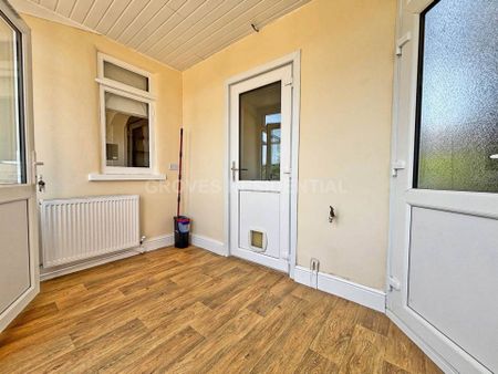 Price £2,600 pcm - Available Now - Unfurnished - Photo 4