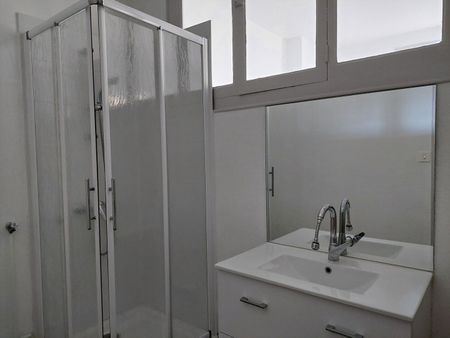 Location Appartement 3 pièces 83m² - Photo 3