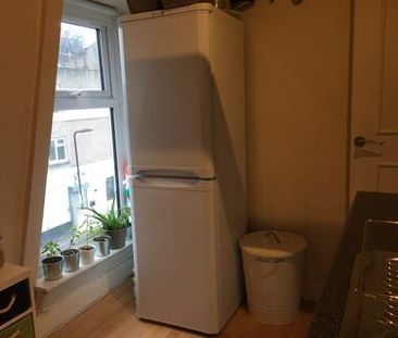 2 Bed Flat, West Green Road, N15 - Photo 3