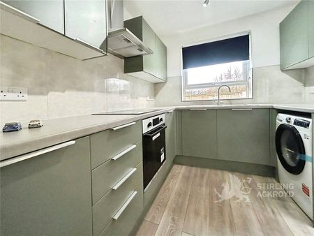 Rydes Avenue, Guildford, Surrey, GU2 9SR - Photo 4