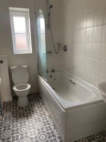 2 bed Terraced in Wheatfield Road Westerhope, Newcastle upon Tyne, NE5 5JX - Photo 4