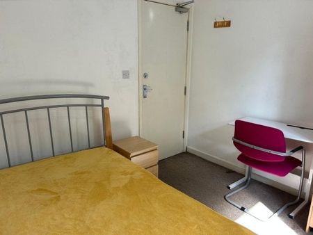 Penhurst Place, Brighton 1 bedroom house share to rent - Photo 4