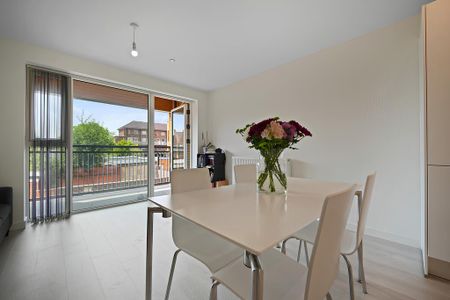1 bedroom flat to rent - Photo 2