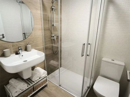 Apartamento de alquiler en Avenida de la Música, 3, Las Tres Piedras - Costa Ballena - Photo 3