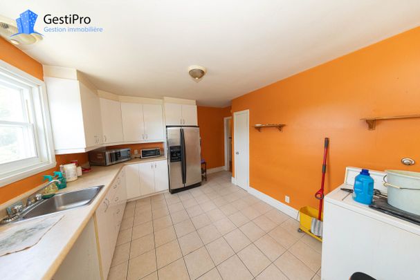 2495 4e avenue - Photo 1