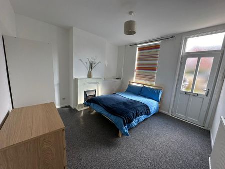 4 bedroom house of multiple occupation to rent - Photo 5