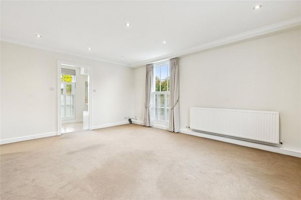 6 bedroom detached house to rent - Photo 1