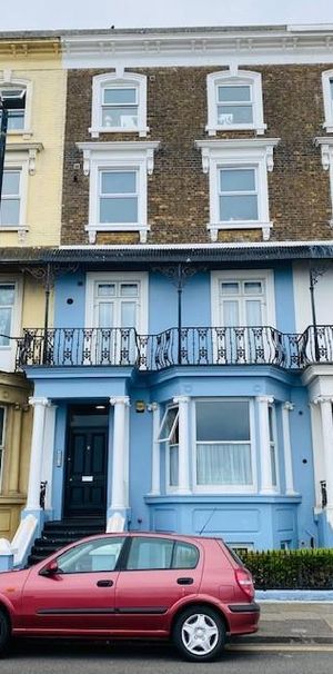 1 bedroom flat to rent - Photo 1