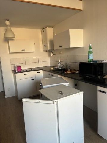 Location Appartement 2 pièces 30m² LYON 7ème - Photo 2