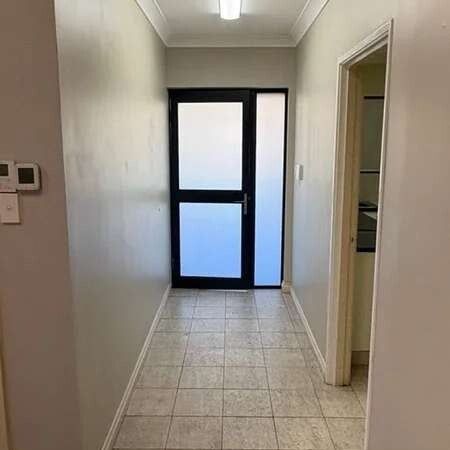 Bayswater - Photo 1