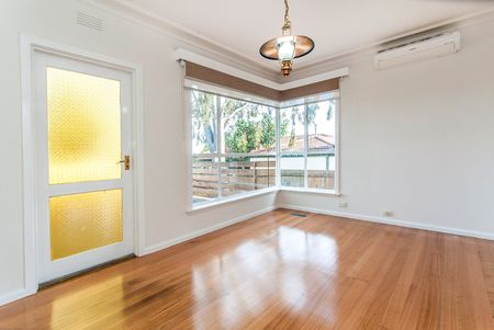 PERFECTLY LOCATED - Photo 5