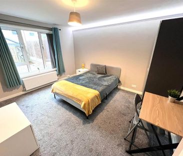 1 bedroom in a house share to rent - Photo 5
