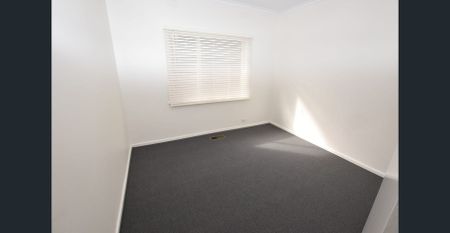 Family Home in Quiet Location! - Photo 2