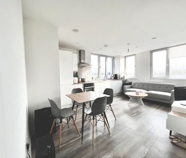 1 Bed Flat, Manchester, M16 - Photo 3