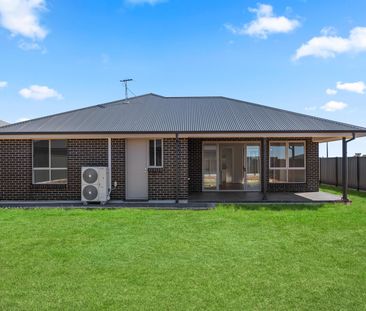 Stunning Brand new 5 bedroom home - Photo 2